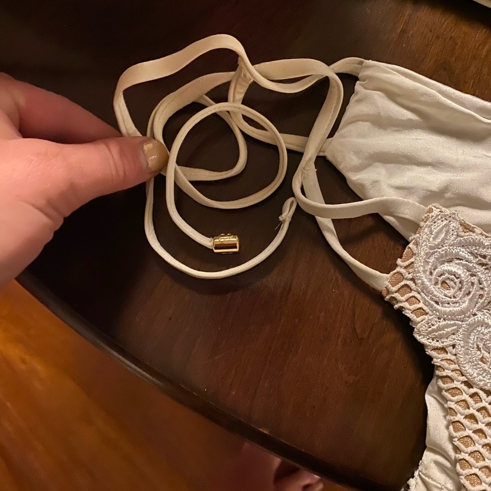 Beach Bunny bikini set~TOP XL & BOTTOMS XS - Picture 3 of 9